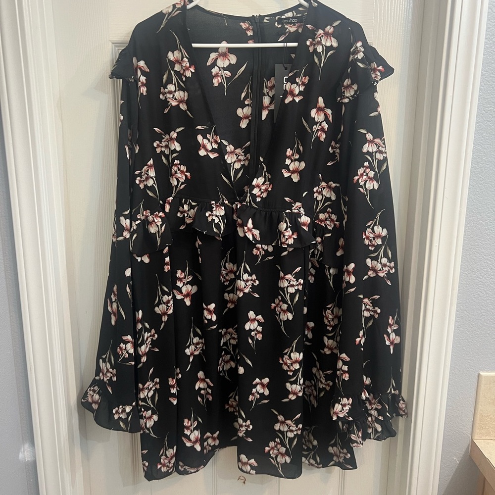NWT Boohoo Plus Dress
